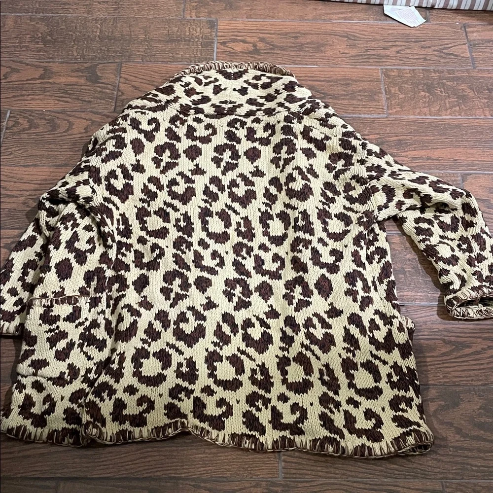 Harold’s vintage knitted by hand leopard grandpa sweater, whipped stitch design - Picture 8 of 8